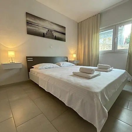 Appartamento Tina, Modern, Private Seaview Outdoor Terrace, Bbq, Close To Beach, 2 Bedrooms *