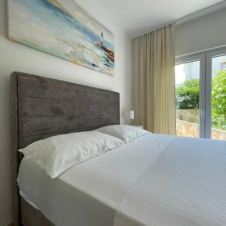 Tina, Modern, Private Seaview Outdoor Terrace, Bbq, Close To Beach, 2 Bedrooms Traù