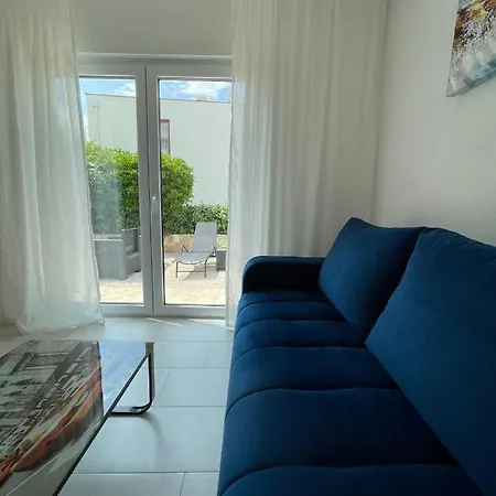 Tina, Modern, Private Seaview Outdoor Terrace, Bbq, Close To Beach, 2 Bedrooms Appartamento *