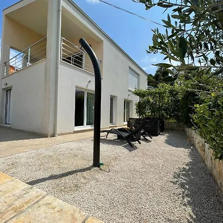 Tina, Modern, Private Seaview Outdoor Terrace, Bbq, Close To Beach, 2 Bedrooms Appartamento *