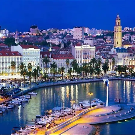 Tina, Modern, Private Seaview Outdoor Terrace, Bbq, Close To Beach, 2 Bedrooms * Trogir