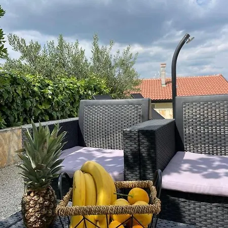Apartamento Tina, Modern, Private Seaview Outdoor Terrace, Bbq, Close To Beach, 2 Bedrooms