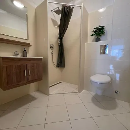 Apartamento Tina, Modern, Private Seaview Outdoor Terrace, Bbq, Close To Beach, 2 Bedrooms *